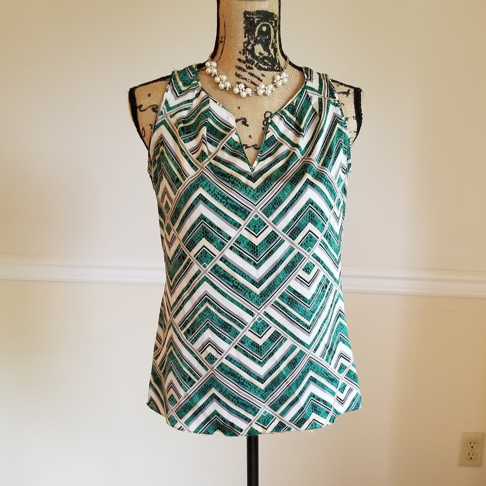 White House Black Market blouse sleeveless Size XS